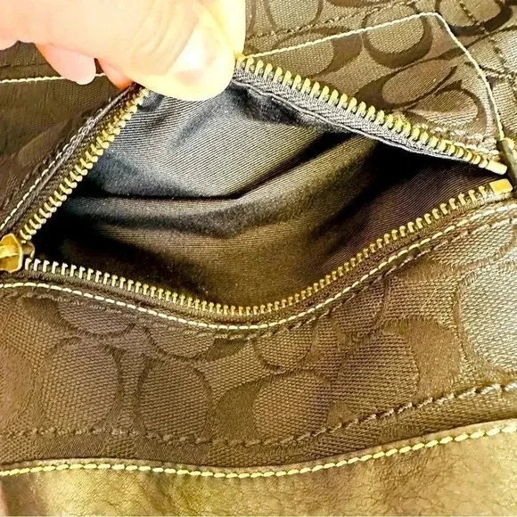 Vintage COACH Soho Slim Duffle Signature C Logo Jacquard Canvas Fabric & Leather - Picture 8 of 12